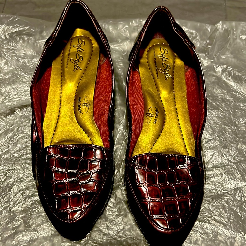 HUSH PUPPIES In excellent condition